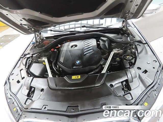 BMW 7 Series 2021 — ფოტო 5/20