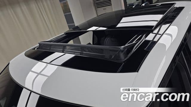 Land Rover Range Rover Sport 2023 — Фото 19/20