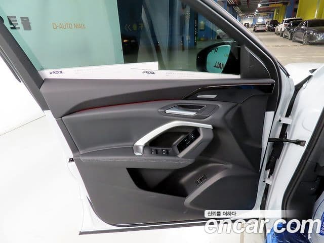 Audi Q5 2025 — Photo 9/20