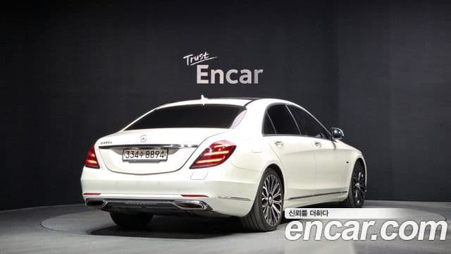 Mercedes-Benz S-Class 2020 — ფოტო 16/20
