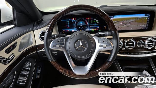 Mercedes-Benz S-Class 2020 — ფოტო 15/20