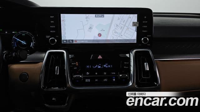 Kia Sorento 2021 — Фото 16/20