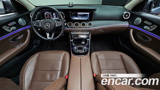 Mercedes-Benz E-Class 2018 — Фото 7/20