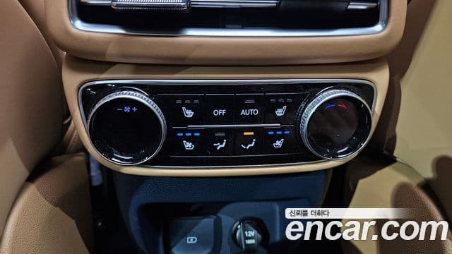 Genesis GV80 2021 — ფოტო 19/20