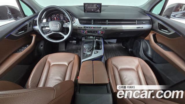 Audi Q7 2019 — Şəkil 8/20
