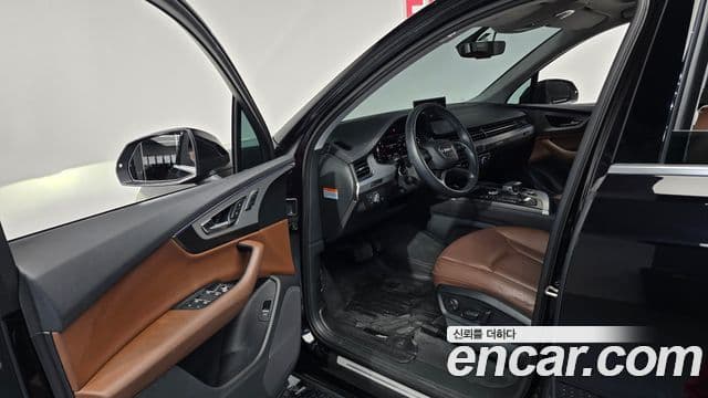 Audi Q7 2019 — Şəkil 6/20