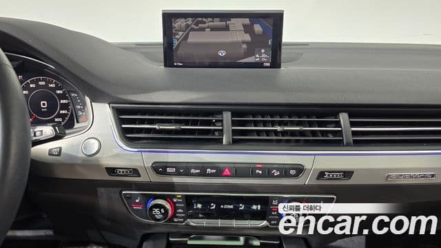 Audi Q7 2019 — Şəkil 17/20