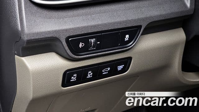 Kia Carnival 2024 — ფოტო 16/20