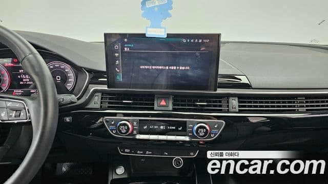 Audi A4 2020 — ფოტო 18/20
