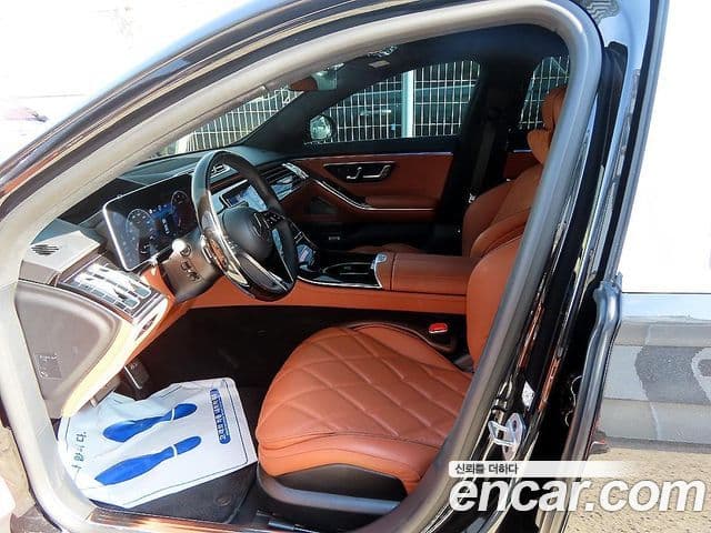 Mercedes-Benz S-Class 2024 — ფოტო 19/20