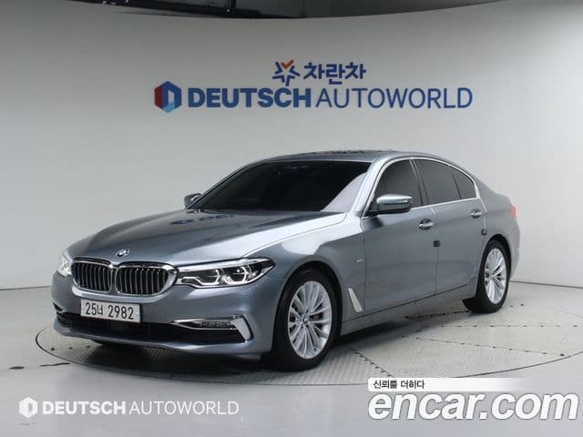 BMW 5 Series 2018 — ფოტო 9/20