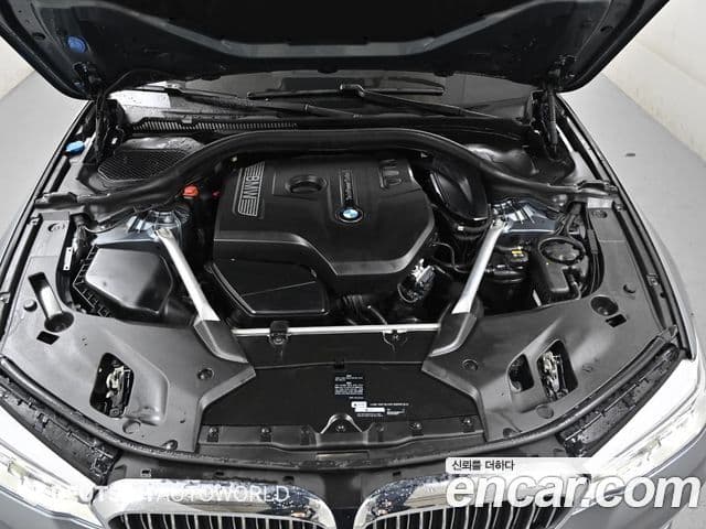 BMW 5 Series 2018 — ფოტო 5/20