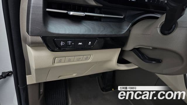 Kia Carnival 2021 — Şəkil 16/20