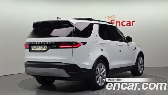 Land Rover Discovery 5 2022 — Фото 2/20