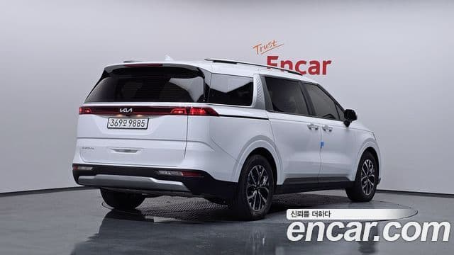 Kia Carnival 2023 — Фото 2/20