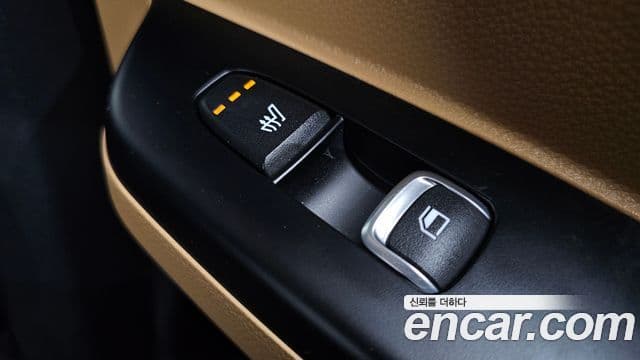 Kia Carnival 2023 — Фото 18/20