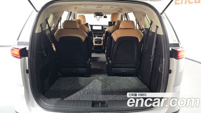 Kia Carnival 2023 — Фото 20/20