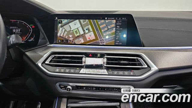 BMW X5 2021 — ფოტო 18/20