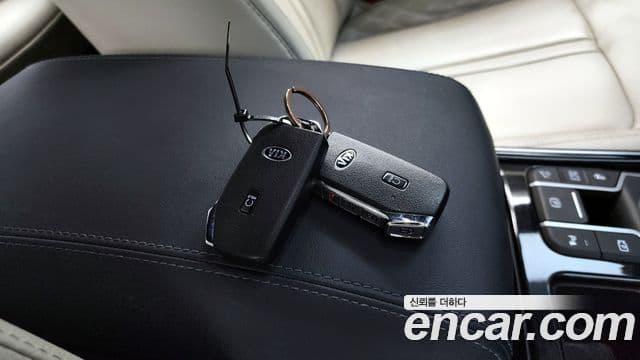 Kia Sorento 2021 — Şəkil 19/20