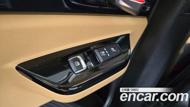 Kia Carnival 2022 — Photo 17/20
