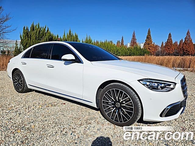 Mercedes-Benz S-Class 2024 — Фото 2/20
