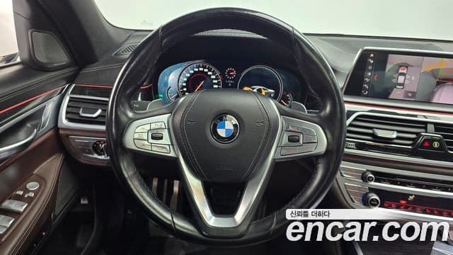 BMW 7 Series 2019 — Photo 16/20