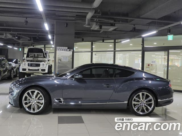 Bentley Continental GT 2020 — ფოტო 1/15