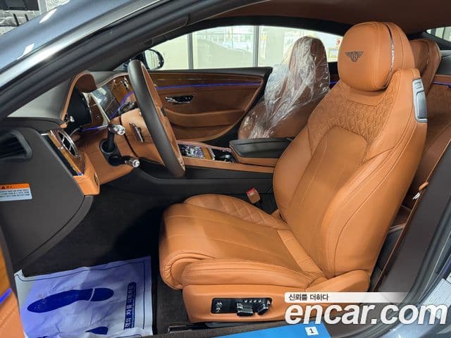 Bentley Continental GT 2020 — ფოტო 6/15