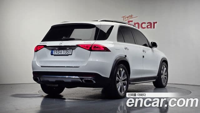 Mercedes-Benz GLE-Class 2022 — Şəkil 9/20