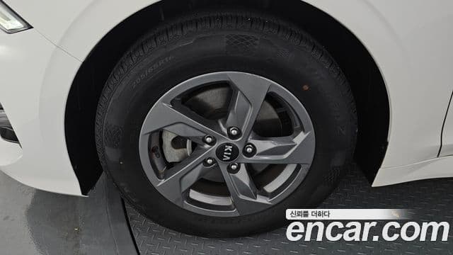 Kia K5 2020 — Photo 8/20