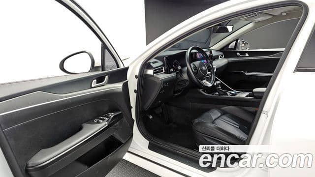 Kia K5 2020 — Photo 2/20
