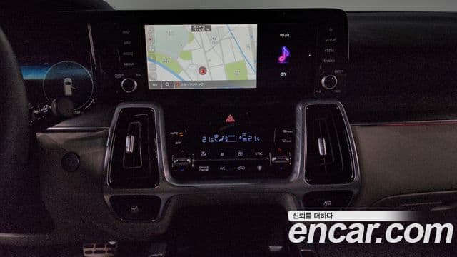 Kia Sorento 2021 — ფოტო 14/20