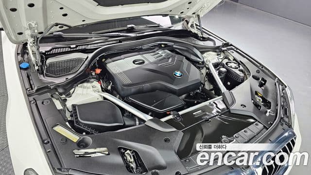 BMW 5 Series 2021 — Photo 10/20