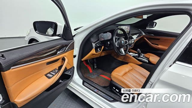 BMW 5 Series 2021 — Photo 17/20
