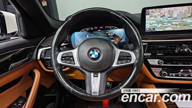 BMW 5 Series 2021 — Photo 7/20