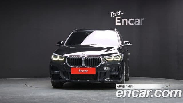 BMW X1 2021 — ფოტო 13/20