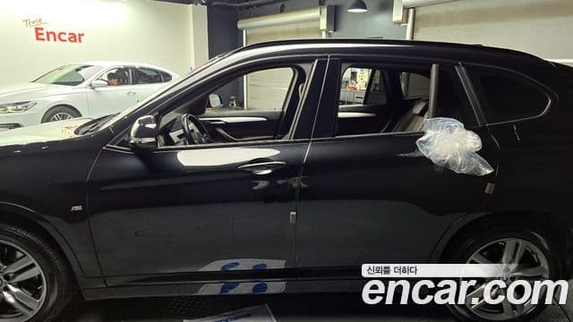BMW X1 2021 — ფოტო 1/20