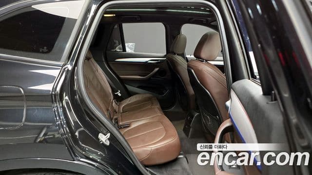 BMW X1 2021 — ფოტო 16/20