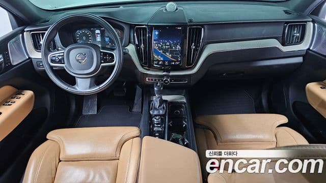 Volvo XC60 2018 — Фото 7/20