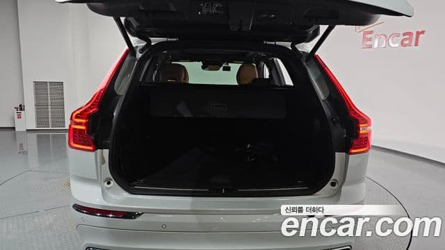 Volvo XC60 2018 — Фото 20/20