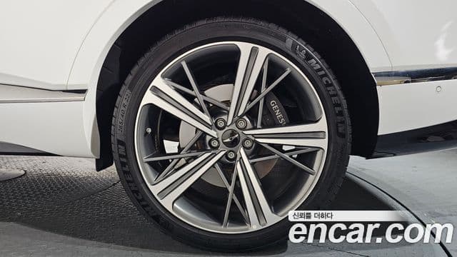 Genesis GV80 Coupe 2023 — ფოტო 13/20