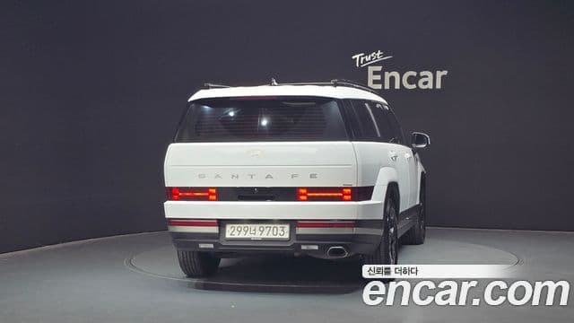 Hyundai Santa Fe 2023 — Фото 4/20