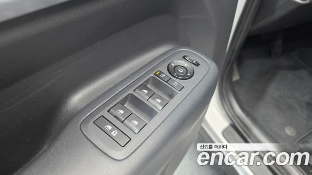 Hyundai Santa Fe 2023 — Фото 14/20