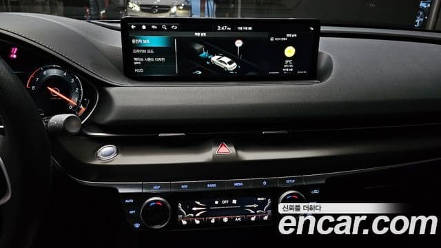 Genesis Electrified G80 2022 — ფოტო 15/20