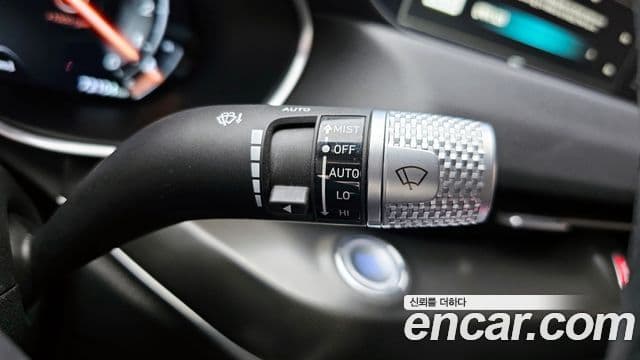 Genesis Electrified G80 2022 — ფოტო 17/20
