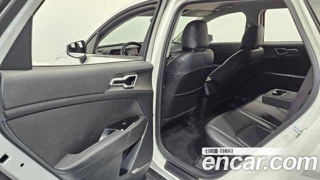 Kia Sportage 2022 — Şəkil 11/20