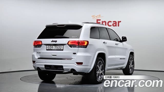 Jeep Grand Cherokee 2019 — Şəkil 2/20