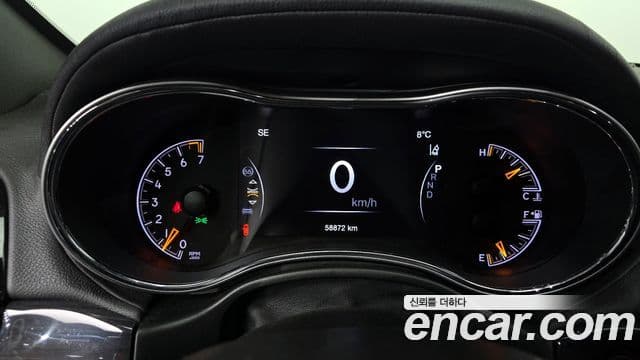 Jeep Grand Cherokee 2019 — Şəkil 8/20