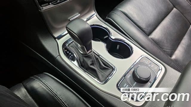 Jeep Grand Cherokee 2019 — Şəkil 9/20