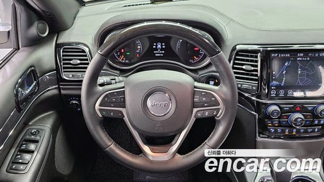 Jeep Grand Cherokee 2019 — Şəkil 13/20